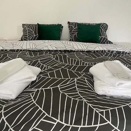L&M Apartment Târgu-Mureş Екстериор снимка
